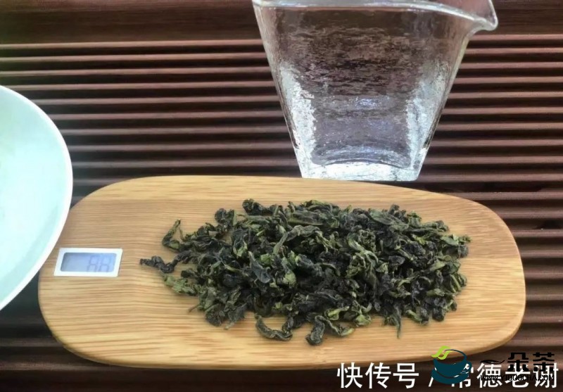 春茶和秋茶的区别详解(春茶跟秋茶的区别)